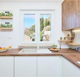 4 Bedroom Villa with pool and terrace near Dubrovnik, Sleeps 8